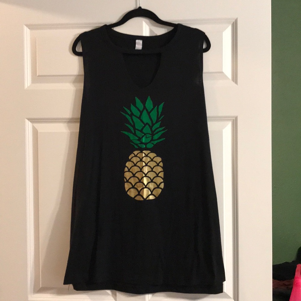 Black Pineapple Tank with neck cutout